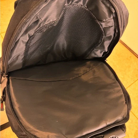 RUDY PROJECT backpack. Many features. Many compartments. Brand new. - Picture 14 of 16